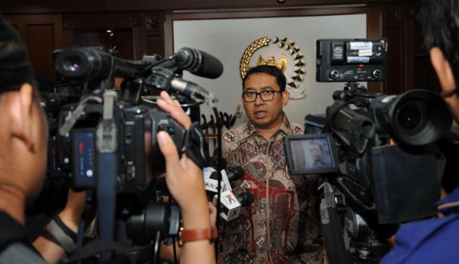 Fadli Zon Serahkan Komitmen Parlemen Antikorupsi ke KPK