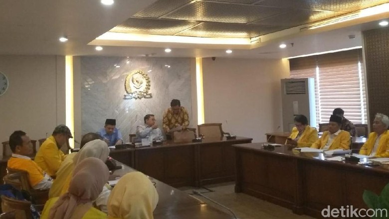 Ikatan Keluarga Besar Universitas Indonesia (IKB UI) hari ini bertemu dengan Wakil Ketua DPR Fadli Zon dan Fahri Hamzah